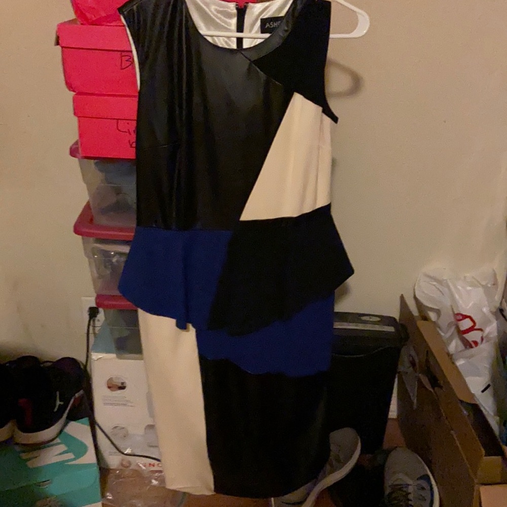 Sleeveless dress